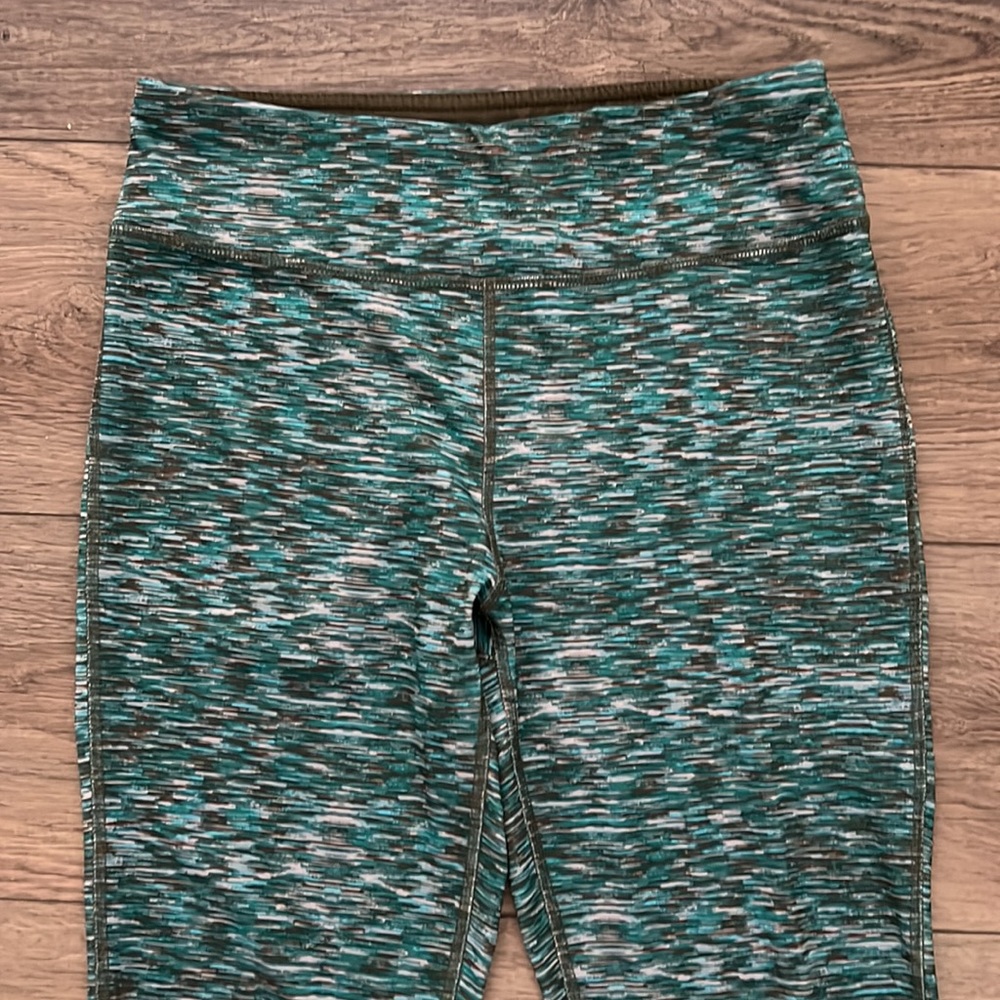 N.Y.L. Women’s High Rise Green Workout Leggings Size M - Picture 2 of 10
